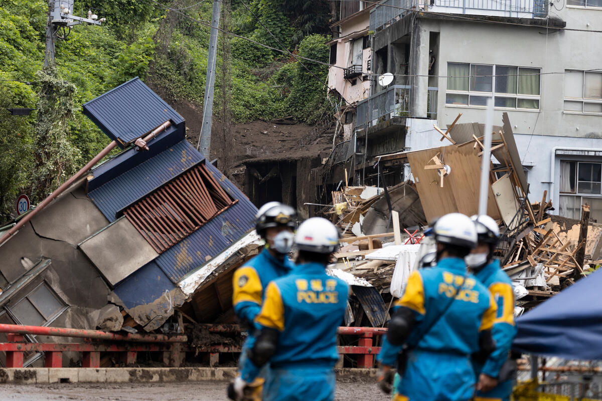 日本靜岡縣熱海市伊豆山區因暴雨引發大規模土石流，逾百間民房受到波及，多人死傷及失蹤。© Masaya Noda / Greenpeace