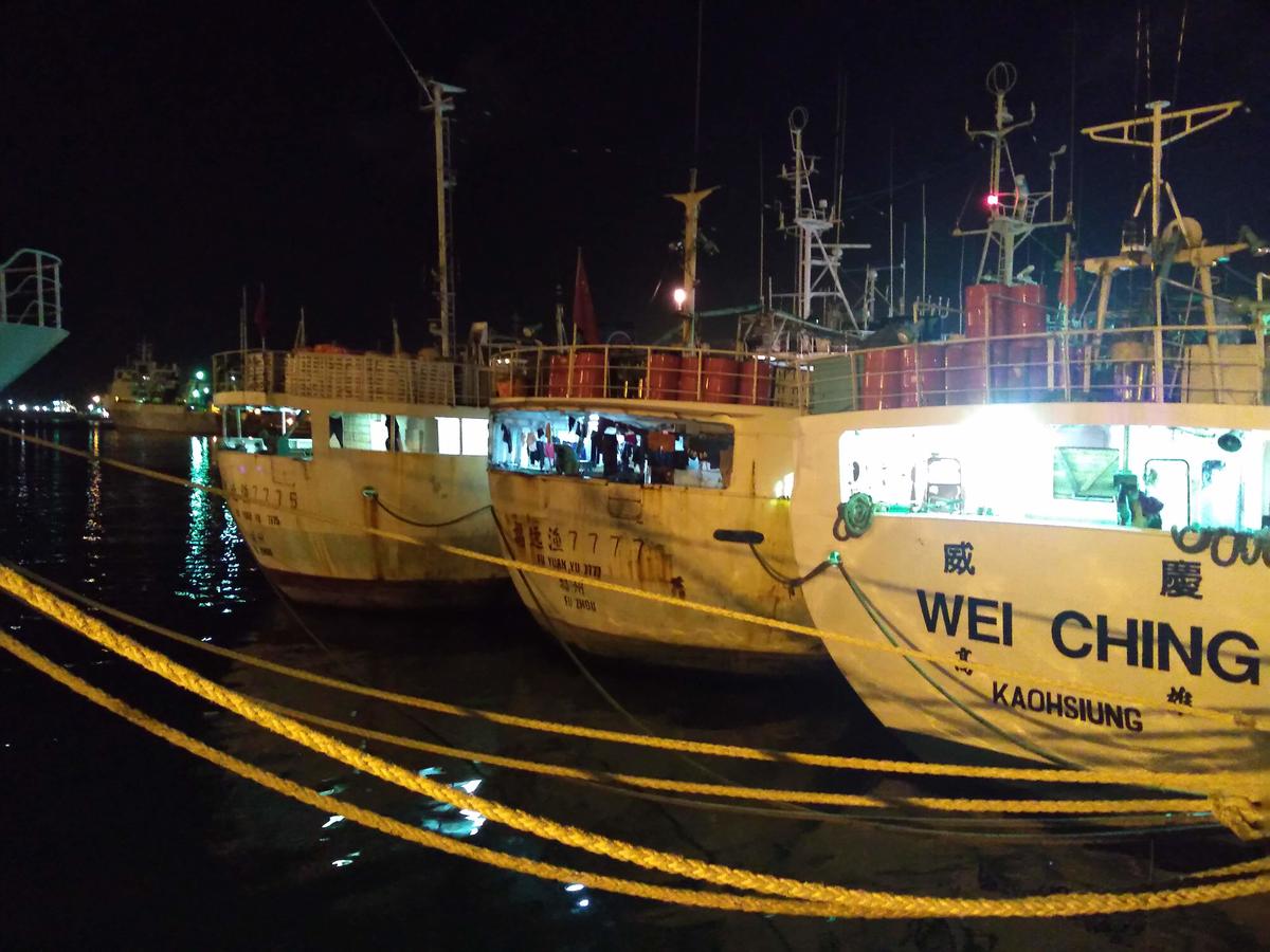 臺籍漁船「威慶」在NOAA(美國國家海洋暨大氣總署)的報告中,被點名涉及非法漁業,而該船也證實曾與臺灣水產企業龍頭「豐群」有漁獲交易。