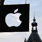 蘋果（Apple）加入RE100聯盟，承諾在2050年前100%轉用再生能源，並於2020年7月宣示將在2030年達成淨零碳排。