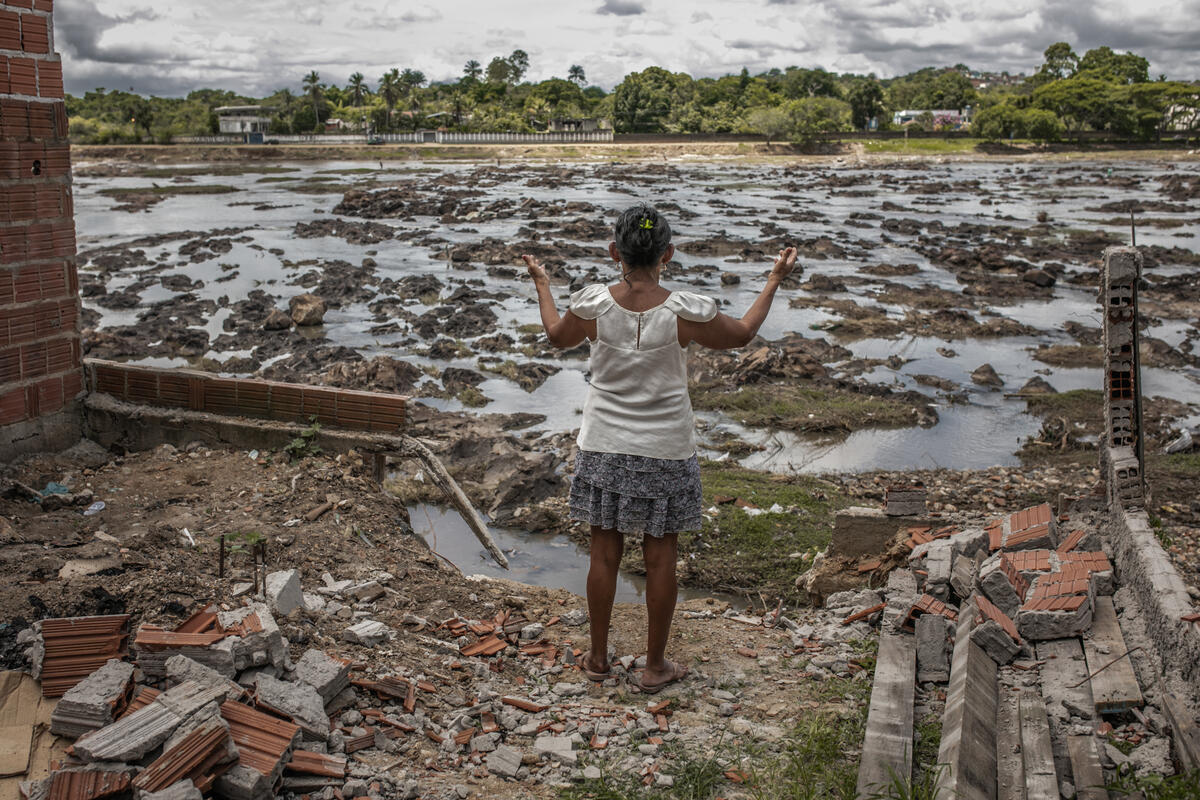 巴西東北部的巴伊亞州（Bahia）和米納斯吉拉斯州（Minas Gerais），自2021年11月開始遭洪水侵襲，直至2022年1月，當地居民仍深受水患所苦。