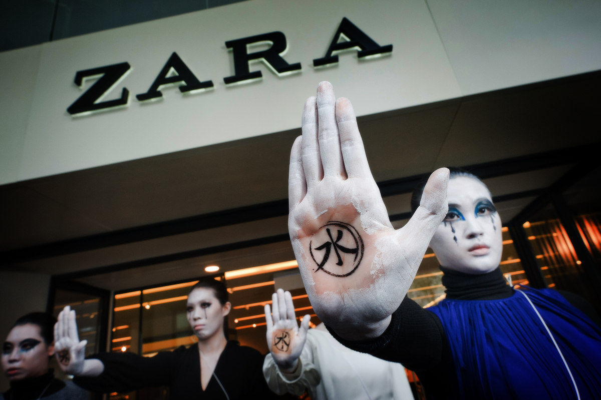 2012年，綠色和平臺北辦公室聯合全球80多個城市，共計超過700名行動者，以直接行動要求全球最大的時裝零售商Zara「時尚去毒」，淘汰其服裝和供應鏈中的所有危險化學物質。
