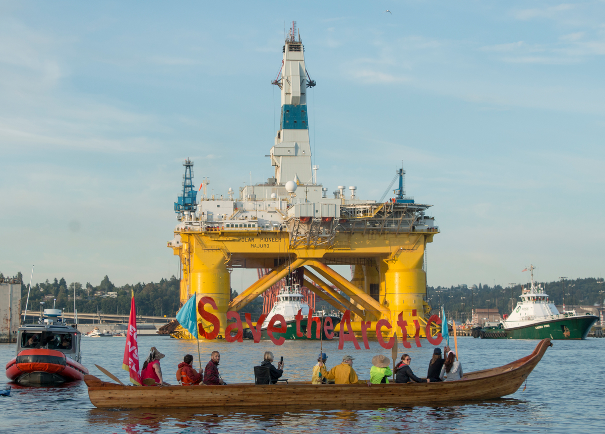2015年6月，綠色和平行動者試圖阻止鑽油平臺離開西雅圖港。