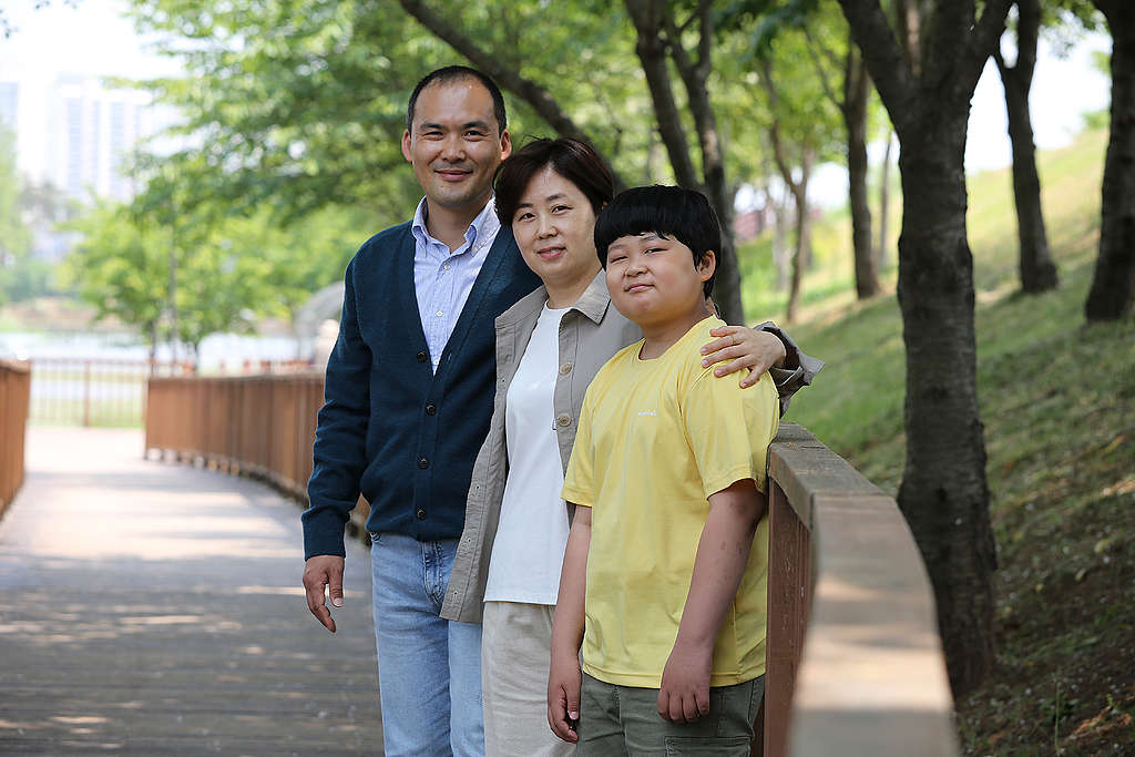 在汽車公司擔任測試員的金先生(Sung-Ki Kim),認為汽車產業必須向電動車發展,並制定公正轉型計畫,以減少對從業人員的衝擊。