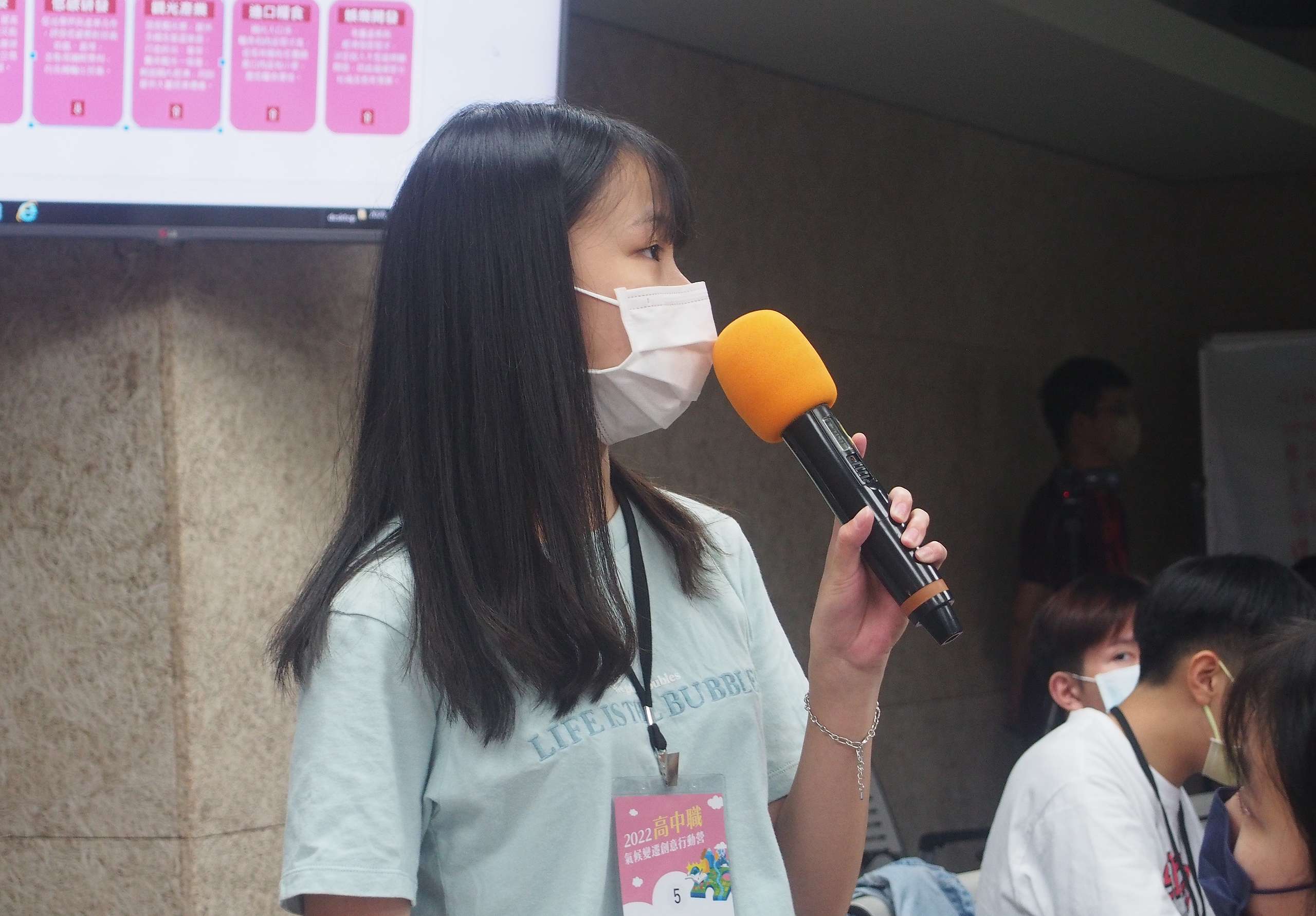 參與「未來發言人」遊戲的同學,以虛擬國家發言人的身份發表氣候政策決議。