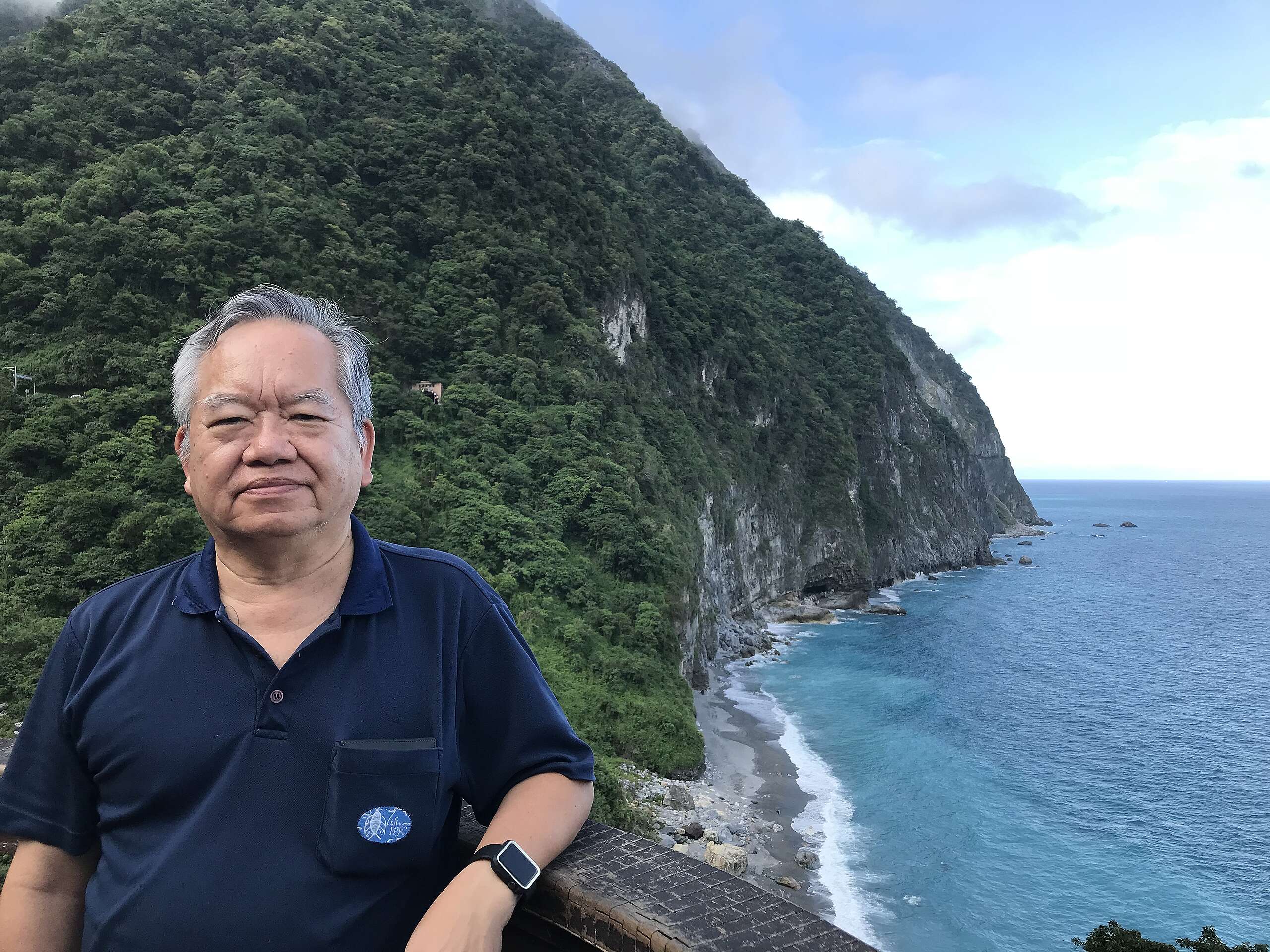 邵廣昭是海內外知名的魚類學家，在海洋保育的領域耕耘超過 40 年，他多年研究數據證明臺灣海洋生物多樣性嚴重流失，亟需落實保護措施。2021 年起邵廣昭與綠色和平合作，期待合力守護臺灣海洋生態。
