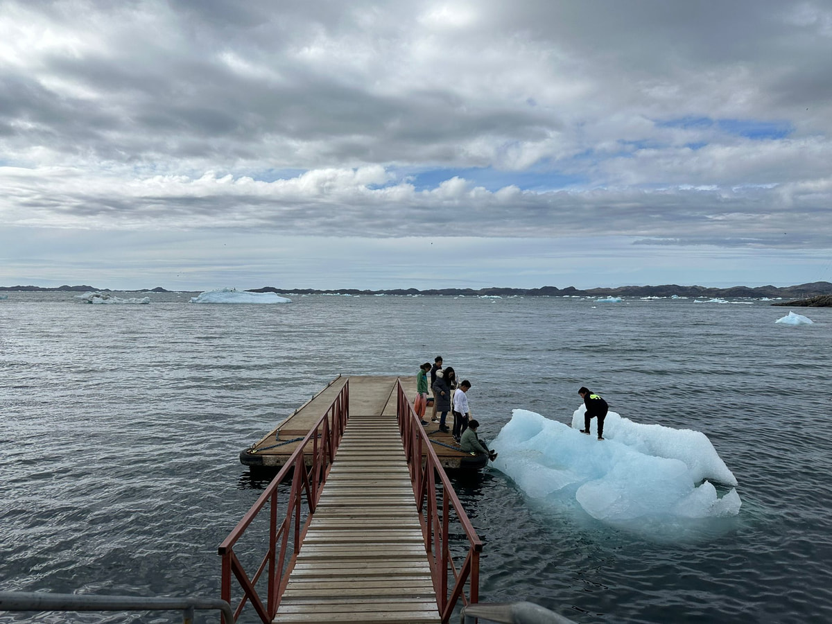 因紐特人（Inuits）世世代代在北極海冰上生活，累積了環境共存的知識，並以口耳相傳的方式傳承每個世代。