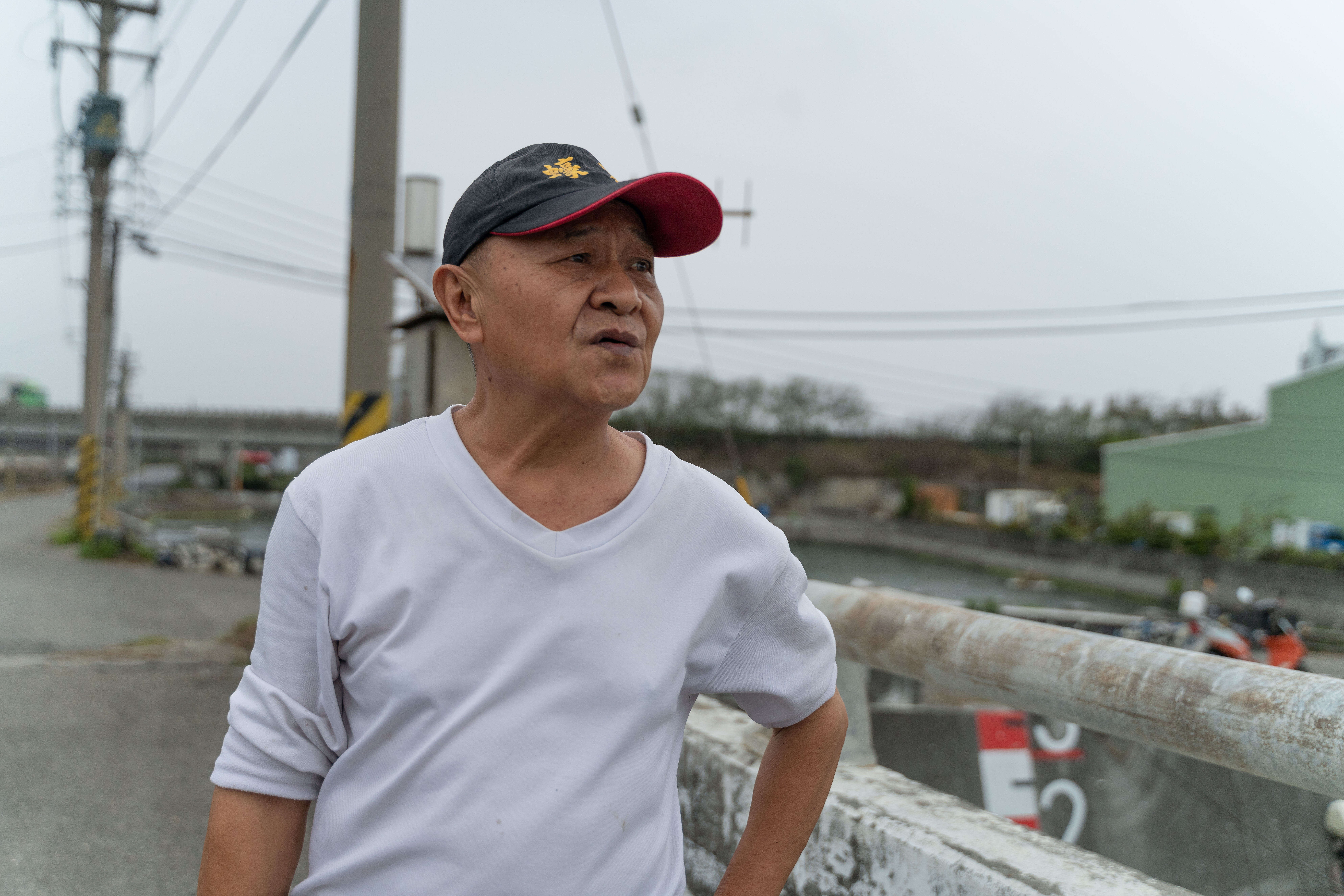 自小在蚵寮成長的洪昆旺,對當地受海平面上升影響深刻有感。