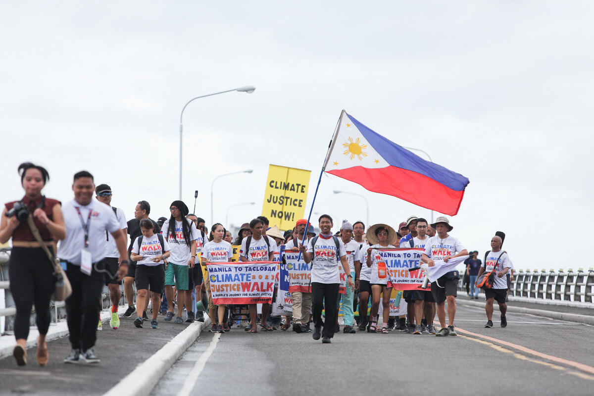 2023年11月7日，菲律賓眾多團體舉辦「氣候正義遊行」，從馬尼拉走向塔克羅班，紀念海燕風災10週年，並支援全球氣候訴訟浪潮。