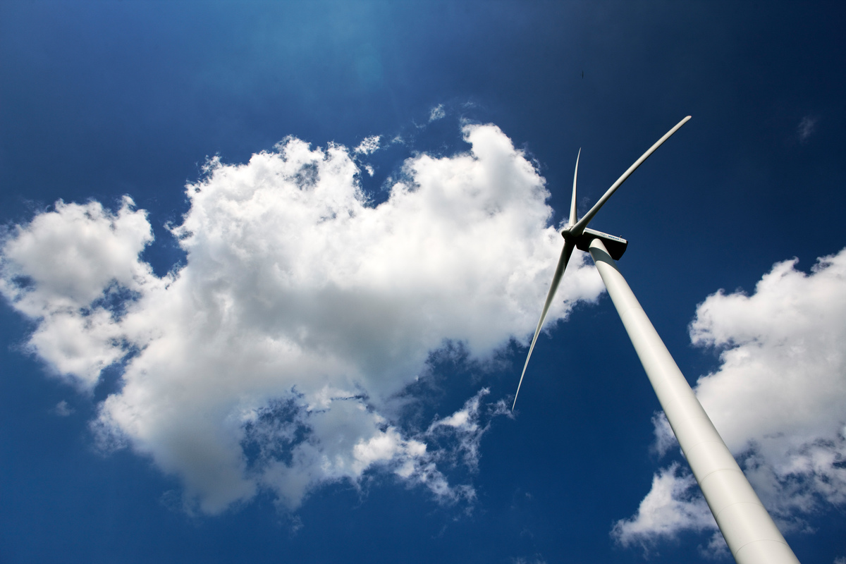 Wind Turbine in the Rhenish Lignite Mining Area. © Bernd Lauter / Greenpeace