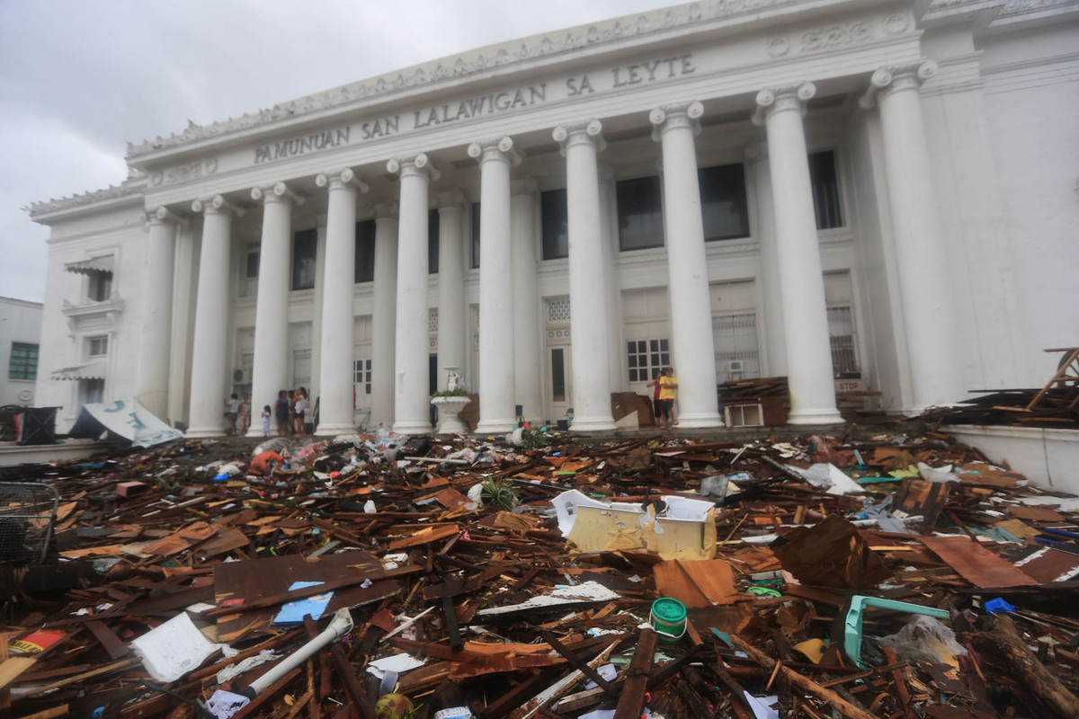 2013年11月8日的強颱「海燕」對菲律賓獨魯萬省造成災難性的傷害，菲律賓政府估計有超過6,000人因此喪生。
