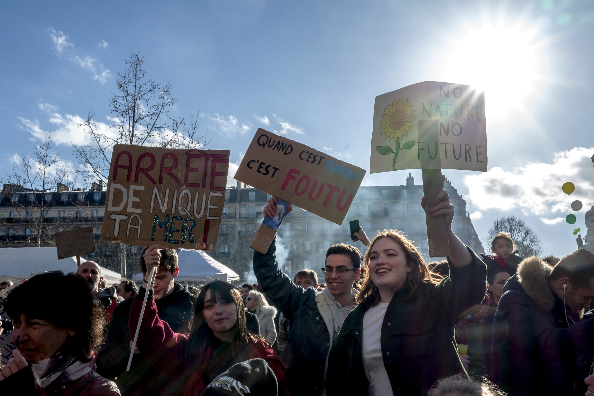 2019年3月，法國全國超過35萬人走上街頭，向政府與政黨要求氣候正義，以具體措施減緩氣候變遷。