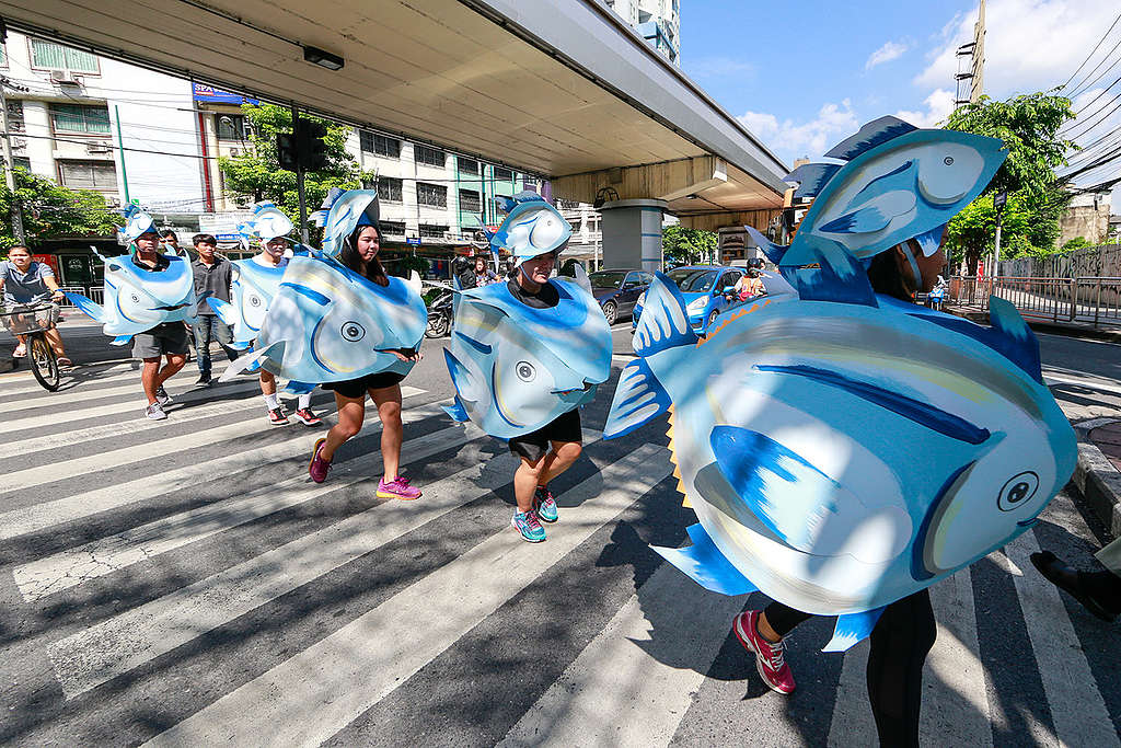 Action in Bangkok to Urge Thai Union for More Sustainable Tuna. © Wason Wanichakorn / Greenpeace