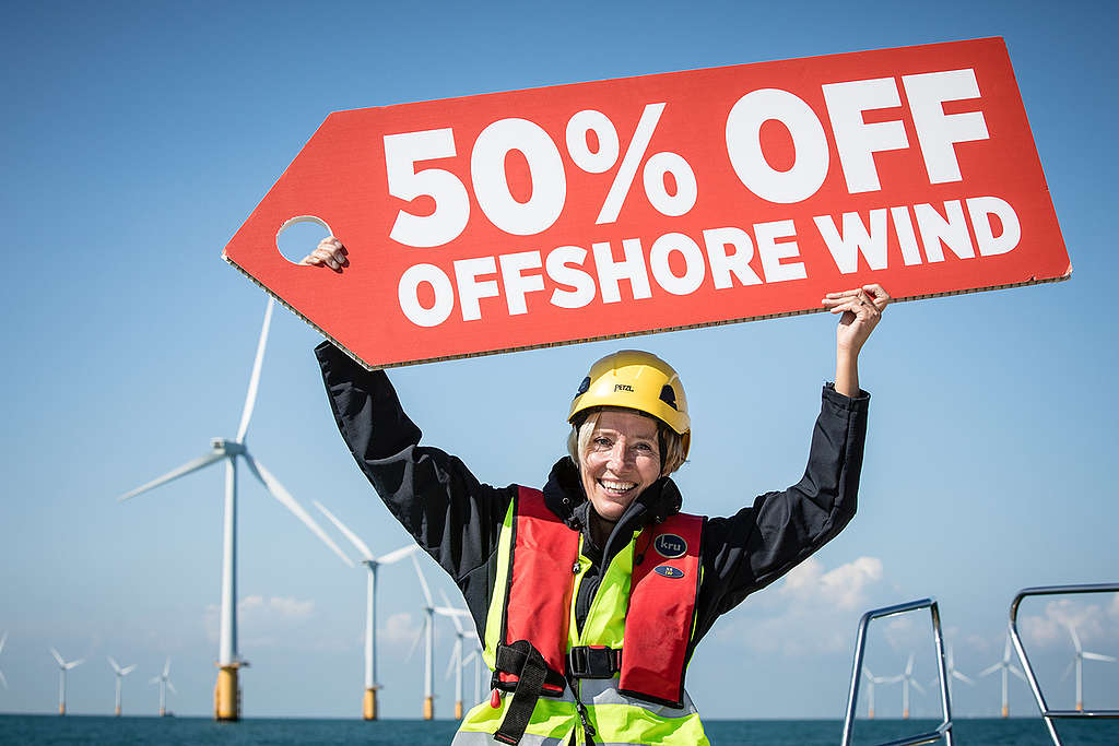 Actor Emma Thompson Supports Offshore Wind. © Will Rose / Greenpeace