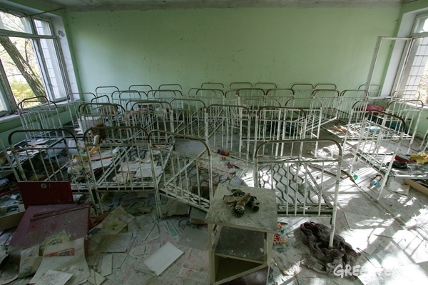 Remains of the kindergarten in the town of Pripyat © Greenpeace / Steve Morgan