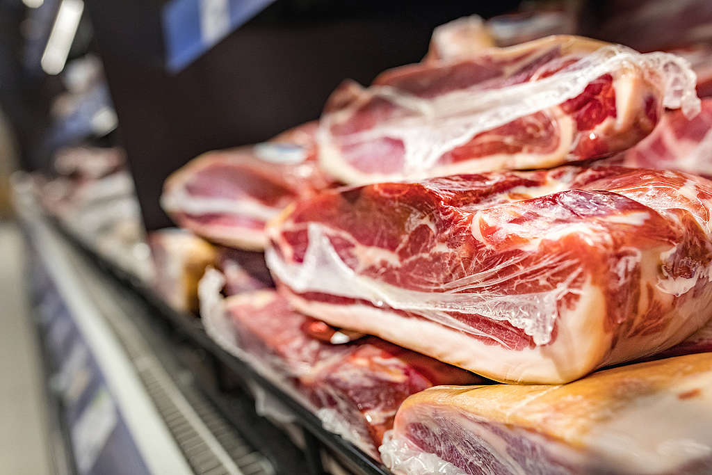 Industrial Meat in the Supermarkets in Slovenia. © Mitja Kobal / Greenpeace