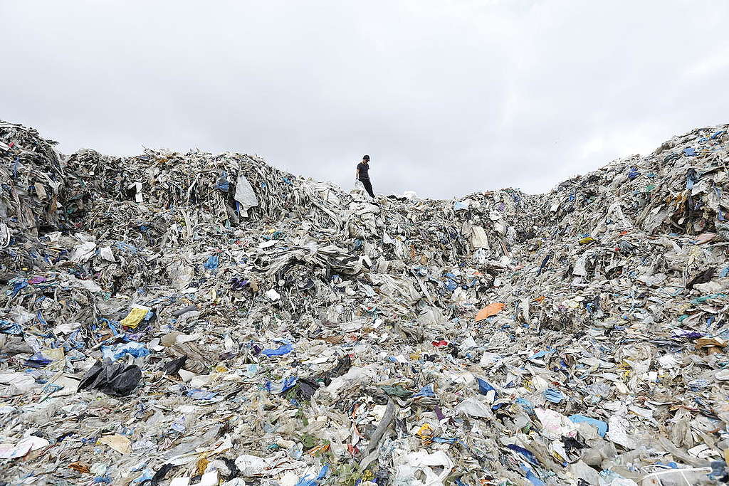 UK Plastic Waste near Wespack Recycling Factory, Malaysia. © Greenpeace