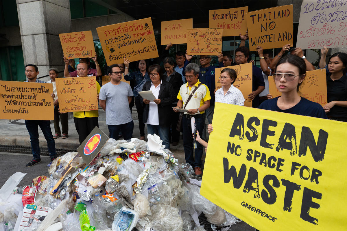 ASEAN: No Space For Waste Activity in Bangkok. © Wason Wanichakorn / Greenpeace