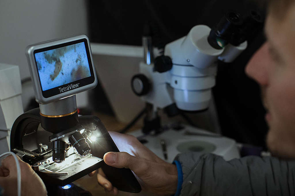 Science Research in the Arctic. © Denis Sinyakov / Greenpeace