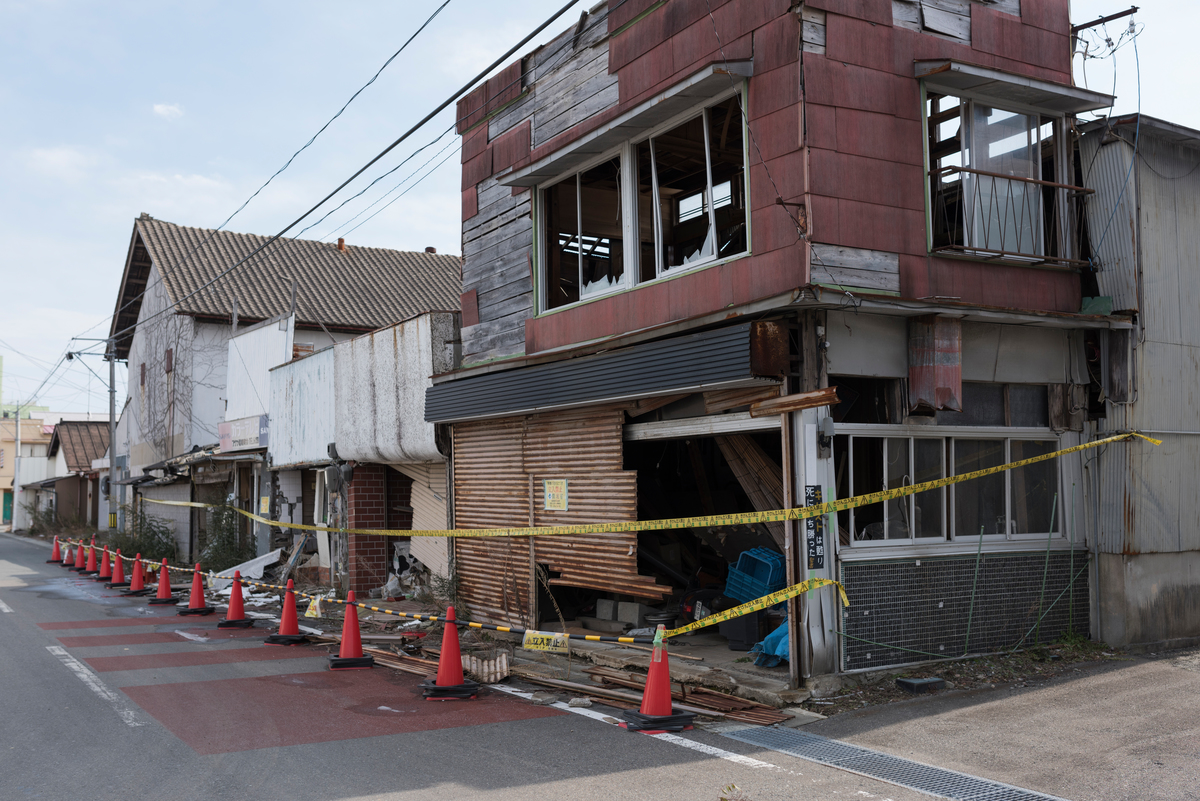 Abandoned Houses in Namie, Fukushima. © Christian Åslund / Greenpeace