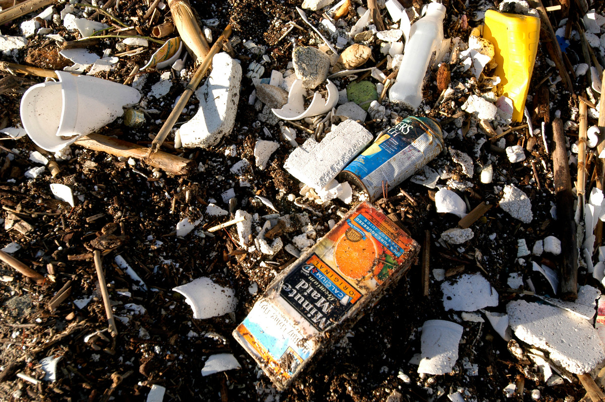 La Conchita Mudslide Devastation Coastal California. © Virginia Lee Hunter / Greenpeace