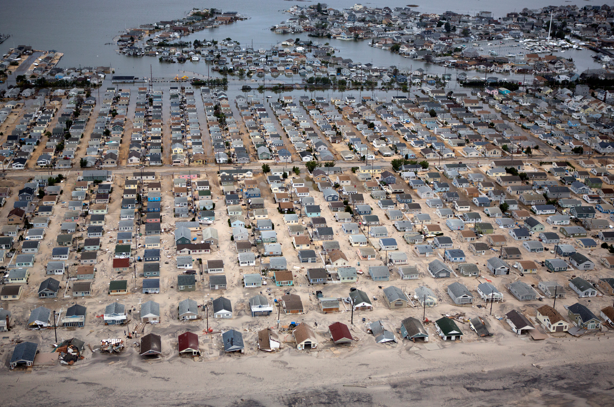 Hurricane Sandy Aftermath in NJ. © Greenpeace / Tim Aubry