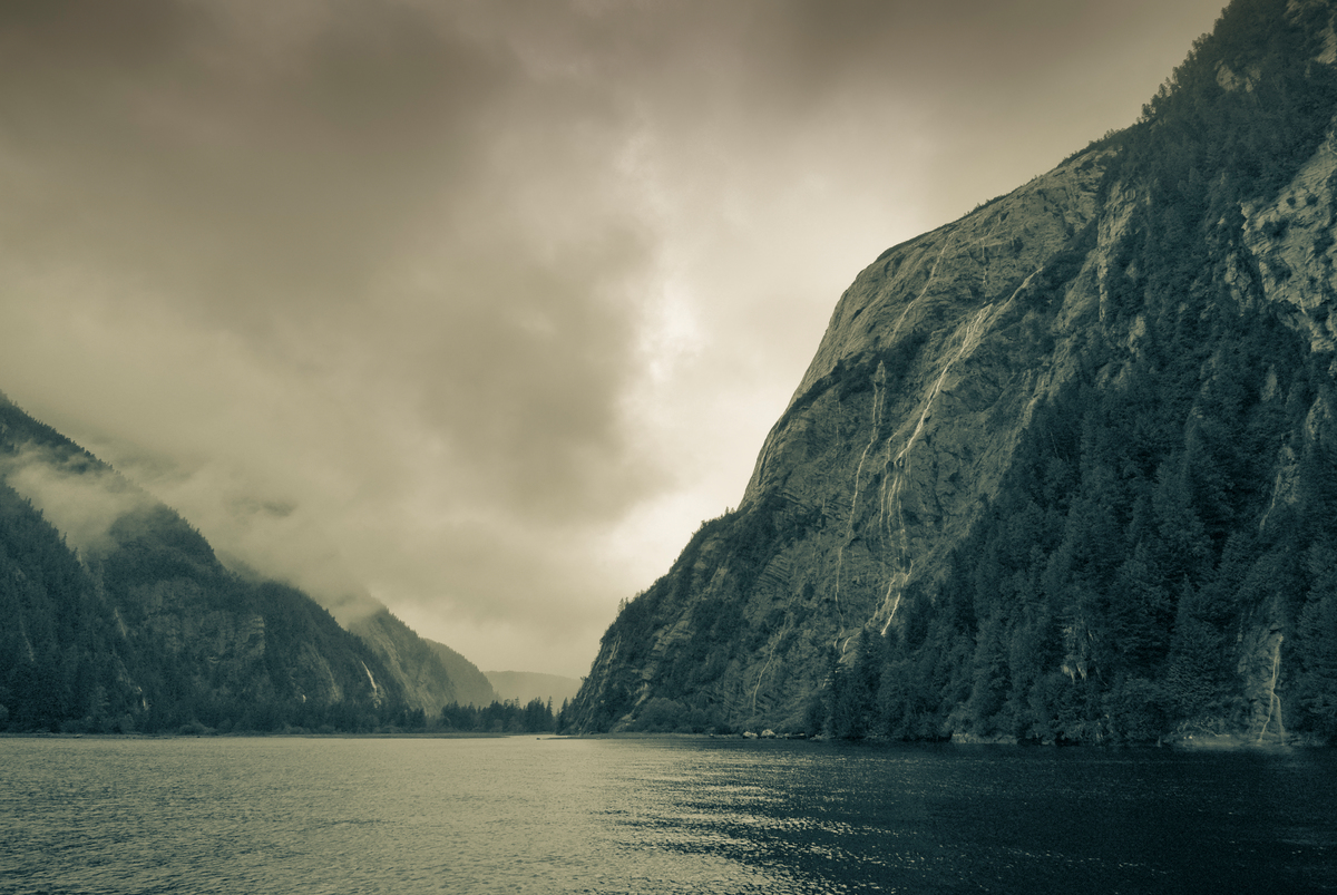 Estuary in Great Bear Rainforest. © Andrew Wright / www.cold-coast.com