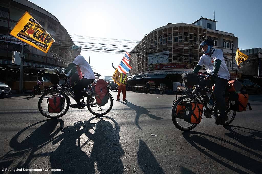 crowdfunding bike parade went to Chumphae hospital