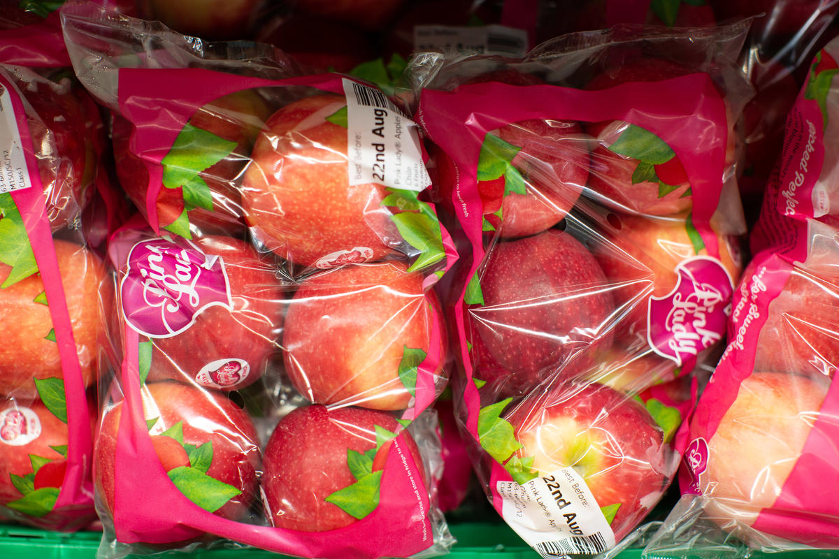 Fruit and Vegetables Plastic Packaging. © Steve Morgan / Greenpeace