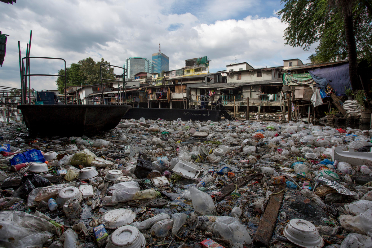 Plastic Waste in Bangkok's Canals. © Chanklang  Kanthong / Greenpeace