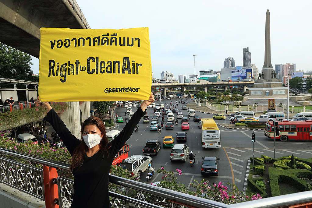 "Right to Clean Air" Activity in Bangkok. © Baramee  Temboonkiat / Greenpeace