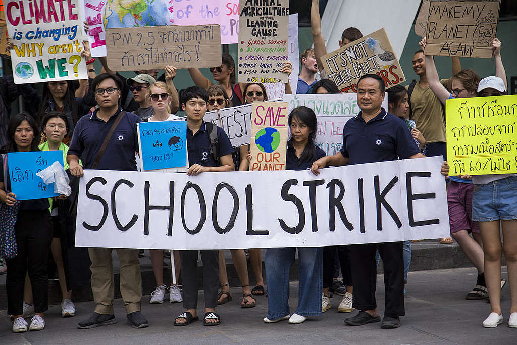Fridays for Future Student Protest in Bangkok. Biel Calderon / Greenpeace Fridays for Future Student Protest in Bangkok. Biel Calderon / Greenpeace