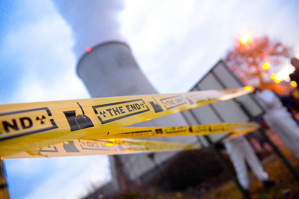 Action at Tihange Nuclear Power Plant in Belgium. © Philip Reynaers / Greenpeace
