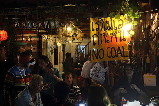 "No Coal" Banner in Krabi. © Roengrit Kongmuang / Greenpeace