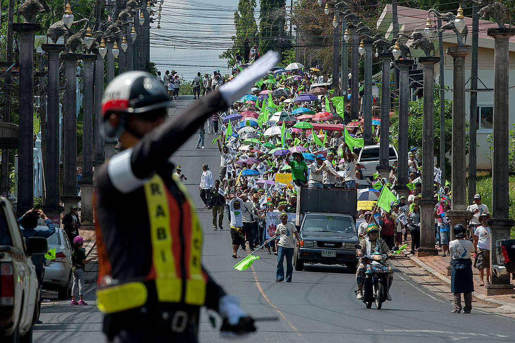 Protest against Coal in Krabi Province. ©   Borja  Sanchez-Trillo / Greenpeace