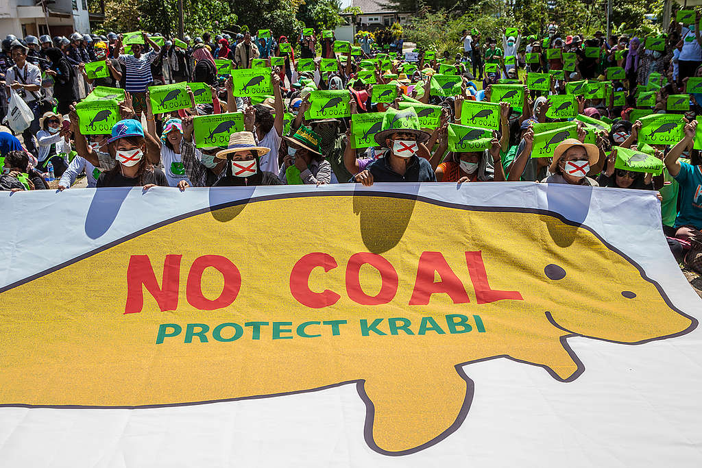 Community Protest Against Coal Project In Krabi. © Sittichai Jittatad / Greenpeace