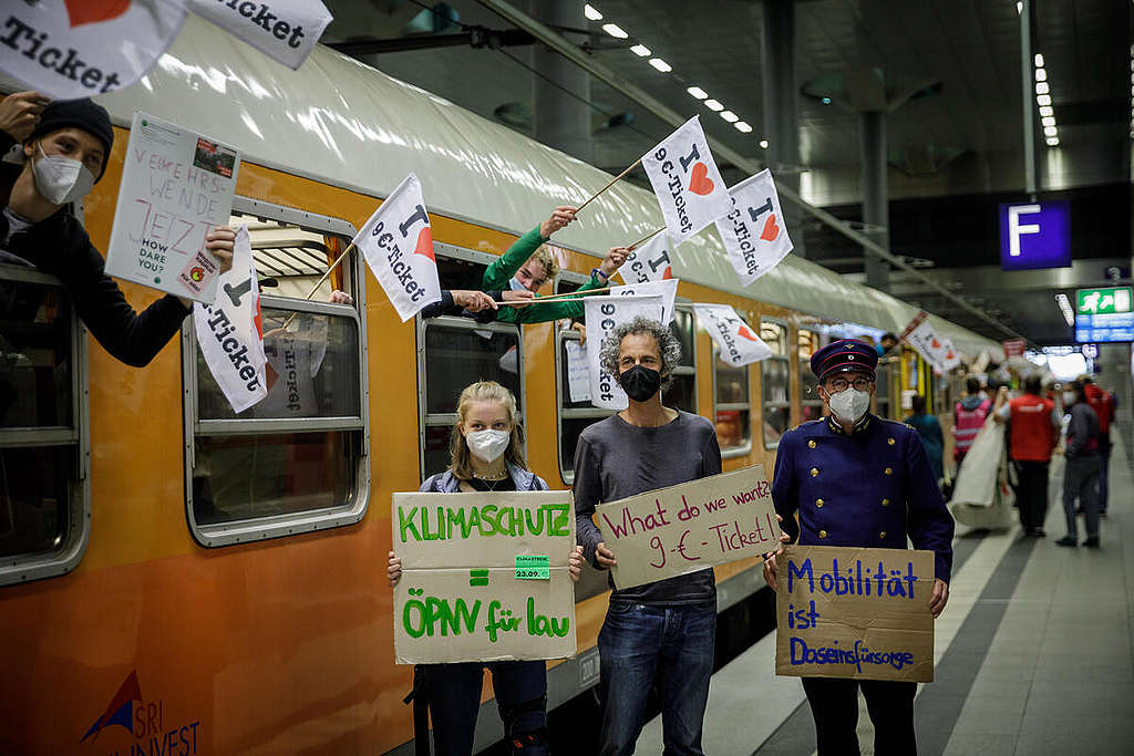 Protest Train 9 € Ticket Berlin. Protest Train 9 € Ticket Berlin.