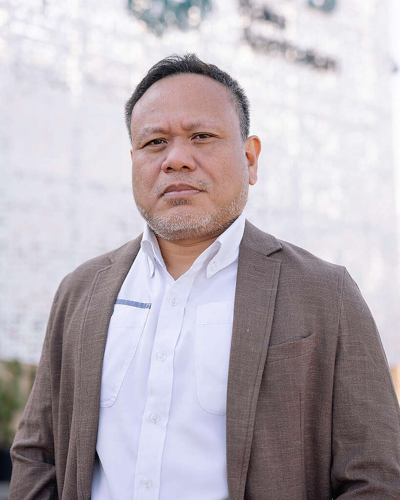 Portrait of Jasper Inventor in Baku. © Marie Jacquemin / Greenpeace