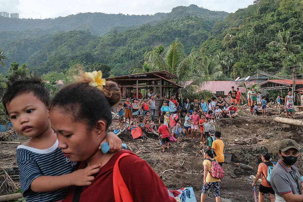 Severe Tropical Storm Kristine (Trami) Impacts in the Philippines. © Jilson Tiu / Greenpeace