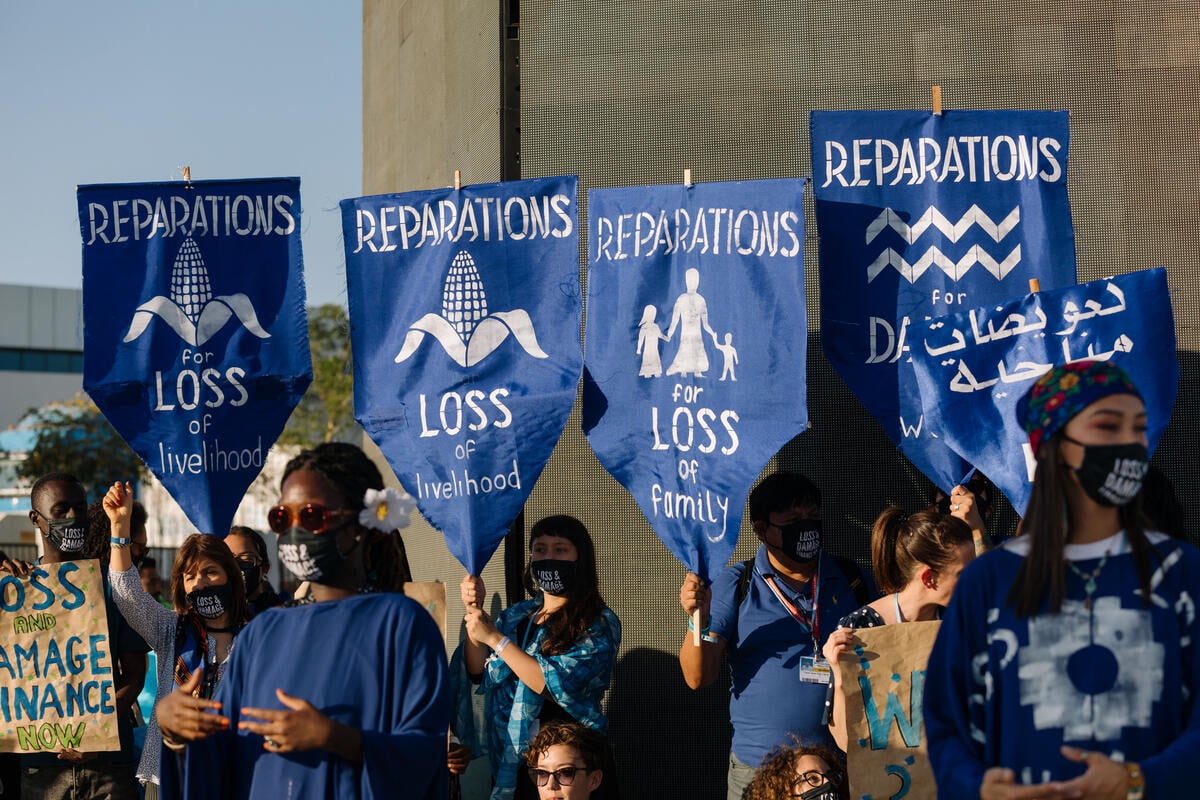 COP27 Flood the COP Event in Egypt. © Marie Jacquemin / Greenpeace