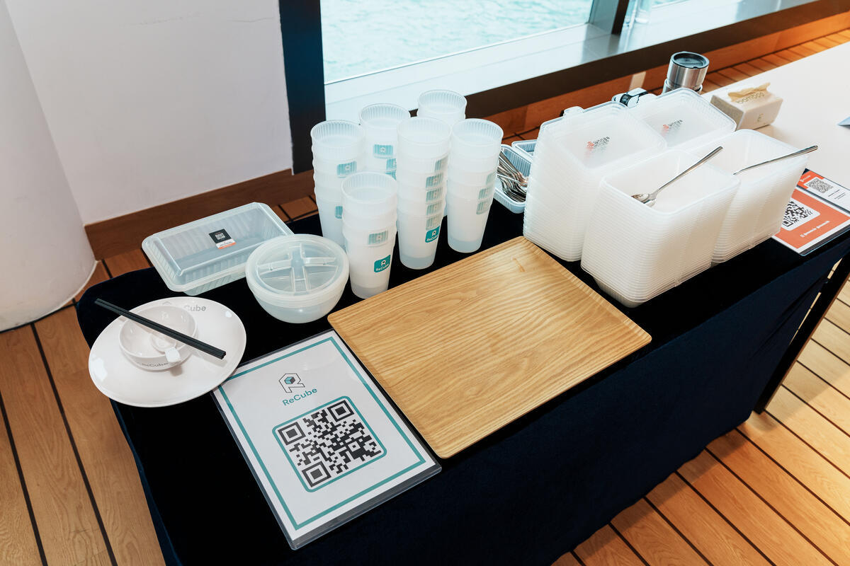 Champion a Plastic-Free Future through the Power of Reuse - Seminar in Hong Kong. © Greenpeace Champion a Plastic-Free Future through the Power of Reuse - Seminar in Hong Kong. © Greenpeace