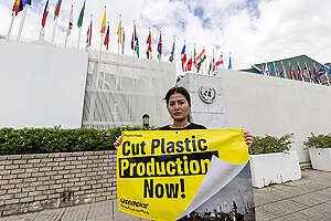 "Cut Plastic Production Now" Action at the Intersessional Work in Bangkok. © Wason Wanichakorn / Greenpeace