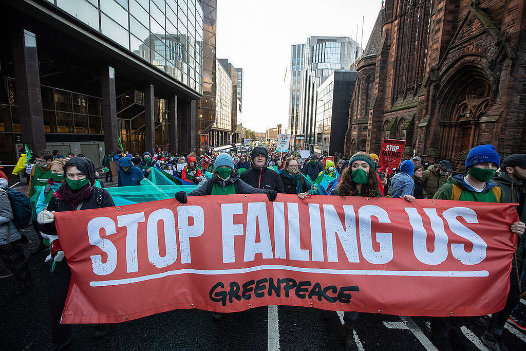 Día mundial de acción, marcha climática por las calles de Glasgow.  © Jeremy Sutton-Hibbert / Greenpeace
