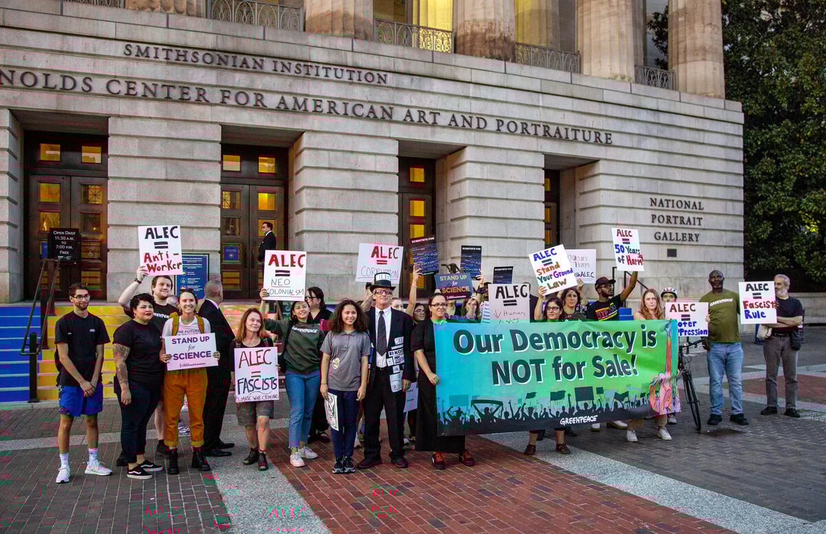 Protests at the American Legislative Exchange Council Gala in Washington. © Tim Aubry / Greenpeace