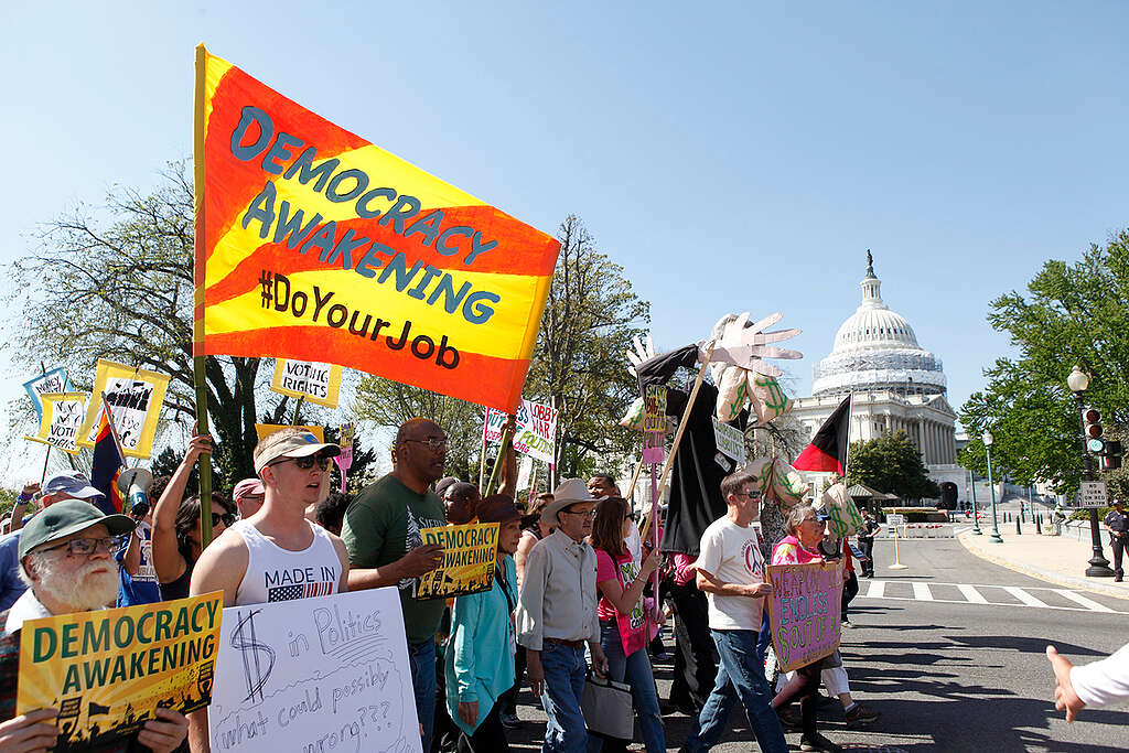 Democracy Awakening Rally in Washington D.C. © Ian Foulk / Greenpeace Democracy Awakening Rally in Washington D.C. © Ian Foulk / Greenpeace