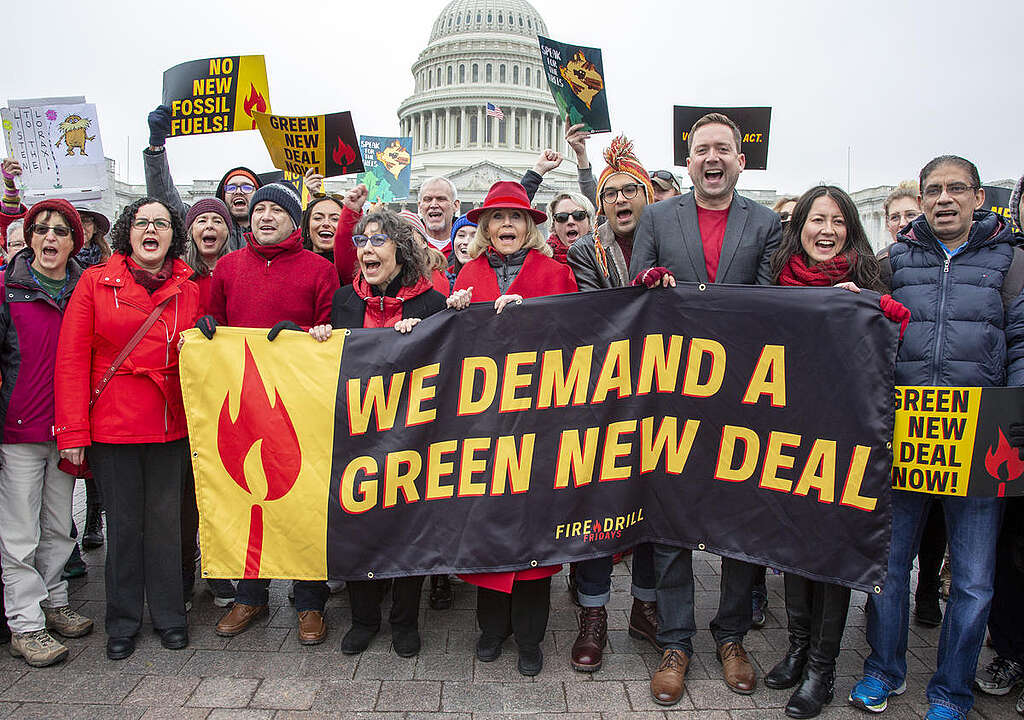 Twelfth Fire Drill Friday in Washington DC. © Tim Aubry / Greenpeace Twelfth Fire Drill Friday in Washington DC. © Tim Aubry / Greenpeace