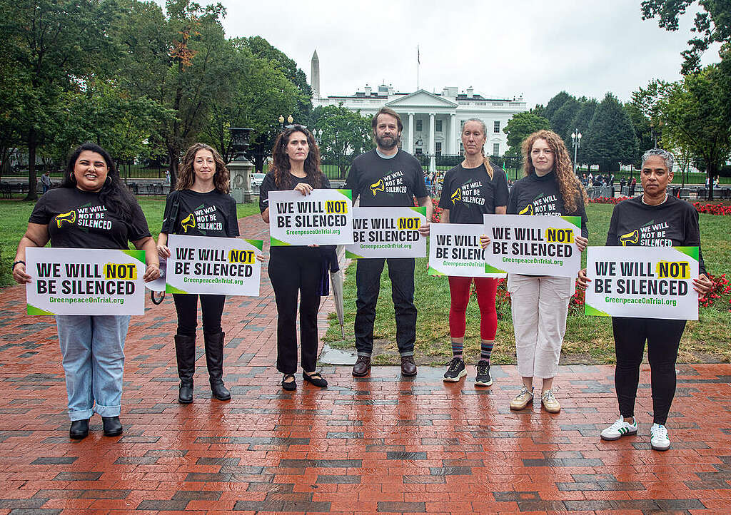 "We Will Not Be Silenced" Day of Action in Washington DC. © Tim Aubry / Greenpeace Activist wearing tee shirts and holding signs that say “We Will Not Be Silenced” gather in front of the White House on a day of action to support free speech and call attention to Energy Transfer's $300 million SLAPP lawsuit.
© Tim Aubry / Greenpeace