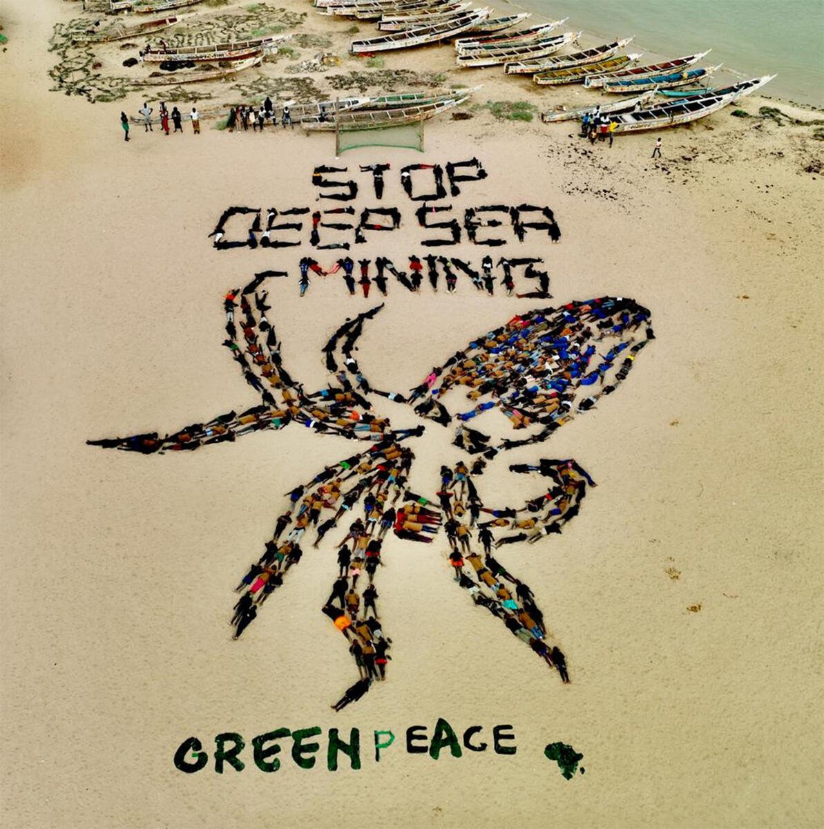Global Day of Action for World Oceans Day in Senegal. © Greenpeace