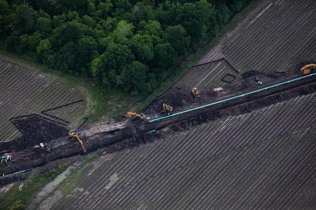 Aerial view of ETP Bayou Bridge Pipeline Construction in Louisiana. © Julie Dermansky / Greenpeace Aerial view of ETP Bayou Bridge Pipeline Construction in Louisiana. © Julie Dermansky / Greenpeace