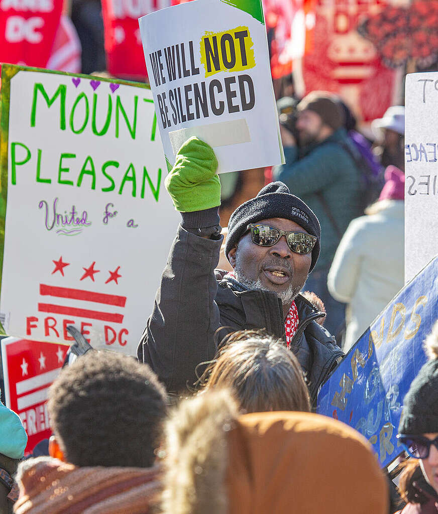 Trump 2.0 One Year Protest in Washington D.C. © Tim Aubry / Greenpeace