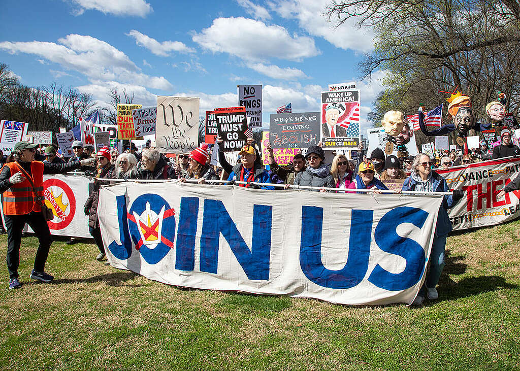"No Kings" Protest in Washington DC. © Tim Aubry / Greenpeace